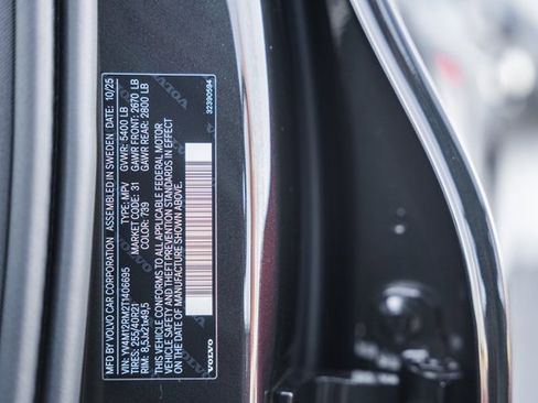 New 2026 Volvo XC60 B5 Ultra w/ Protection Package Premier image 40