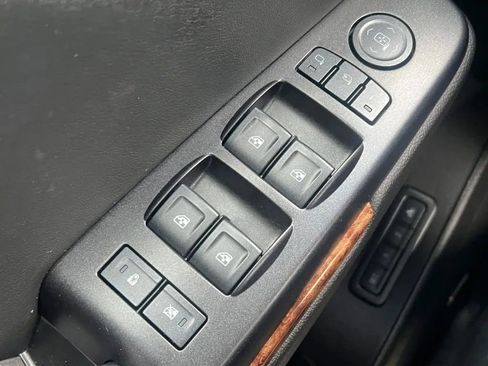 Used 2016 Chevrolet Suburban LTZ AWD/4WD image 48