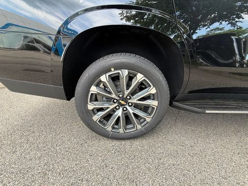 New 2026 Chevrolet Tahoe High Country w/ Sun And Tow Package AWD/4WD image 39