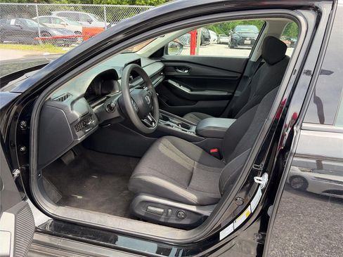 Used 2024 Honda Accord EX image 11