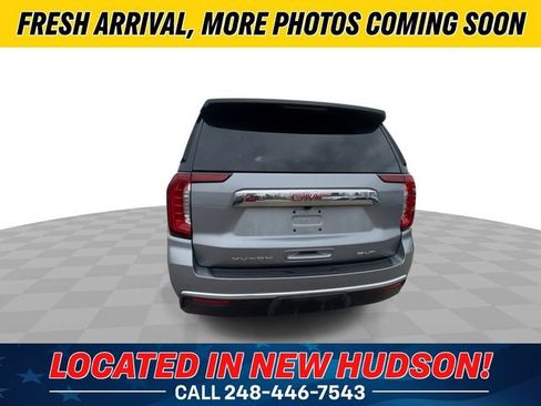 Used 2023 GMC Yukon XL SLT AWD/4WD image 9