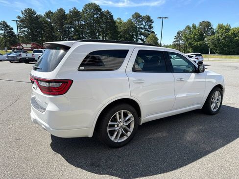Used 2024 Dodge Durango GT RWD image 9