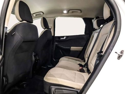 Used 2020 Ford Escape SE image 23