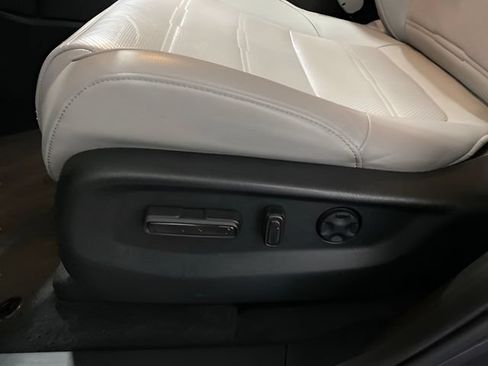 Used 2021 Honda CR-V Touring image 10