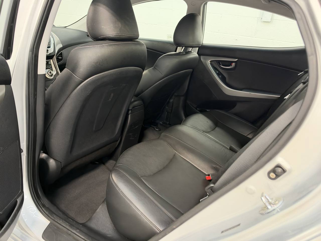 Used 2011 Hyundai Elantra Limited FWD image 31