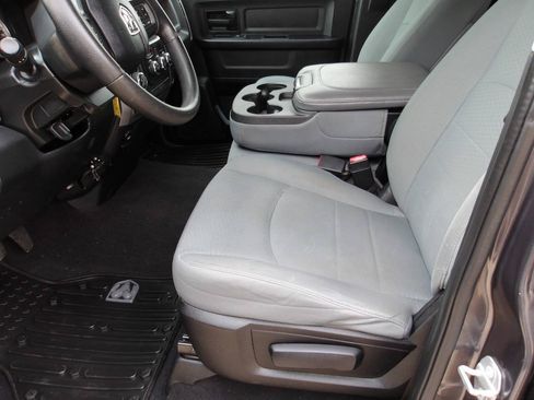 Used 2017 RAM 1500 Express w/ Express Value Package AWD/4WD image 11