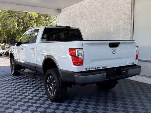 Used 2016 Nissan Titan PRO-4X AWD/4WD image 8