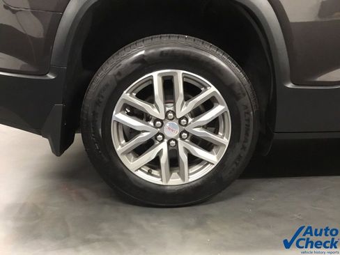 Used 2018 GMC Acadia SLE w/ LPO, Floor Liner Package image 17