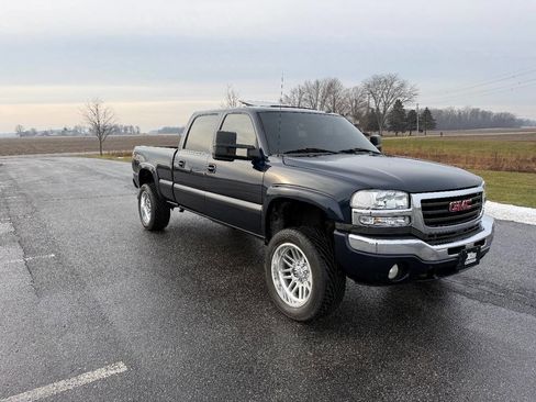 Used 2006 GMC Sierra 2500 SLT w/ Heavy-Duty Power Package image 15