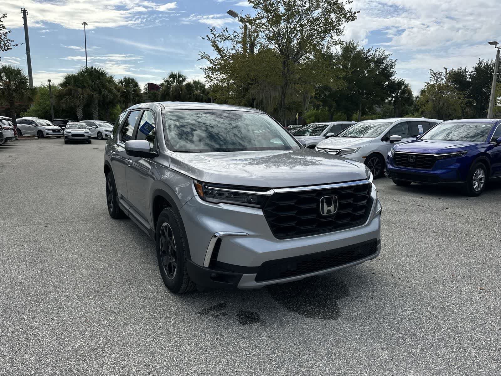Used 2025 Honda Pilot EX-L image 7
