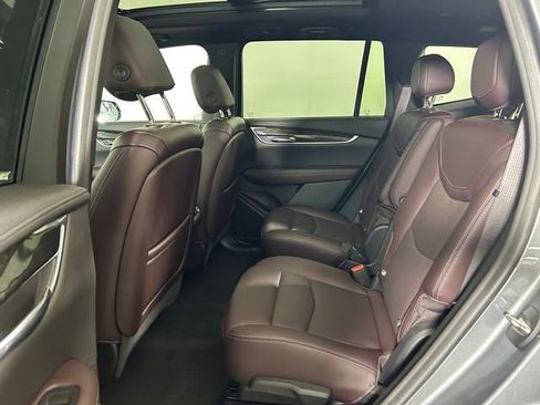 Used 2021 Cadillac XT6 Premium Luxury AWD/4WD image 24