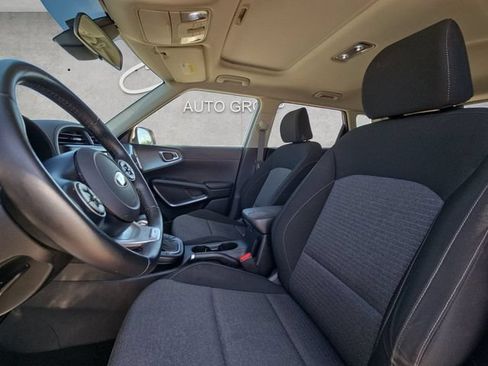 Used 2021 Kia Soul GT-Line FWD image 19