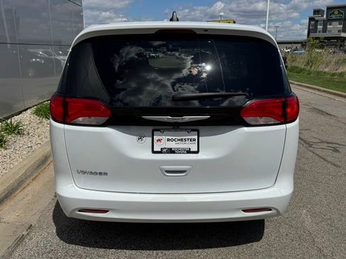 Used 2023 Chrysler Voyager LX FWD image 36
