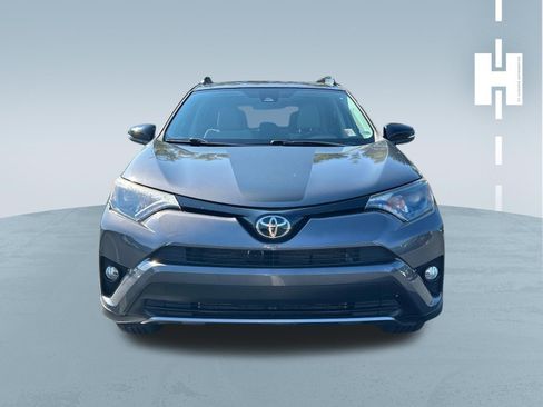 Used 2018 Toyota RAV4 Adventure AWD/4WD image 2