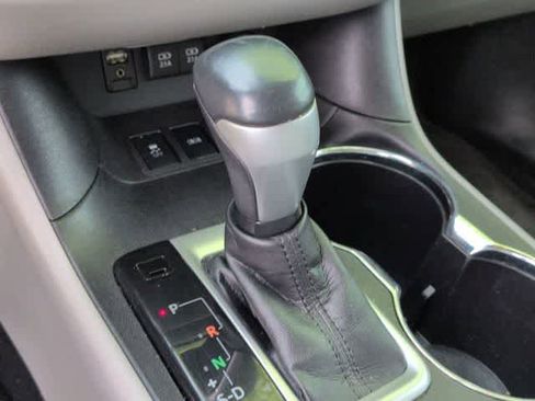 Used 2018 Toyota Highlander XLE FWD image 33
