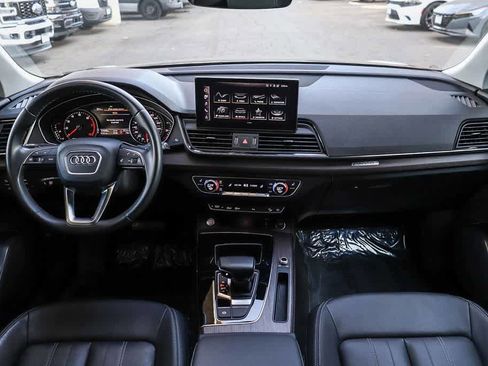 Used 2022 Audi Q5 2.0T Premium w/ Convenience Package image 12