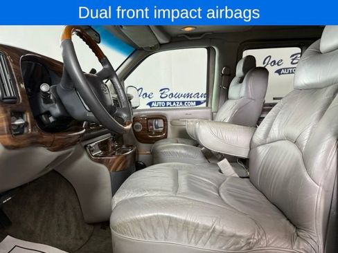 Used 2000 Chevrolet Express 1500 RWD image 13