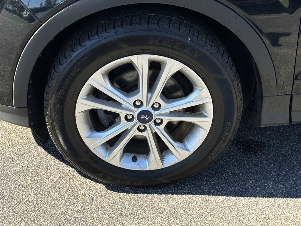 Used 2017 Ford Escape SE FWD image 19