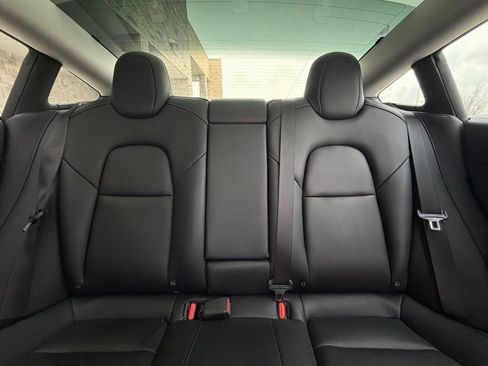 Used 2021 Tesla Model 3 Performance image 30