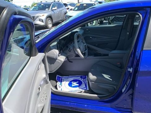 Certified 2023 Hyundai Elantra SEL w/ Convenience Package FWD image 9