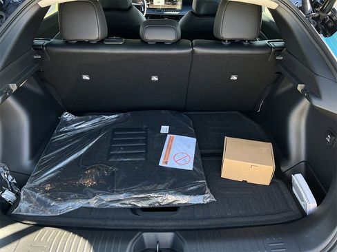 New 2026 Nissan Leaf Platinum+ w/ Cargo Package (Platinum+) image 23