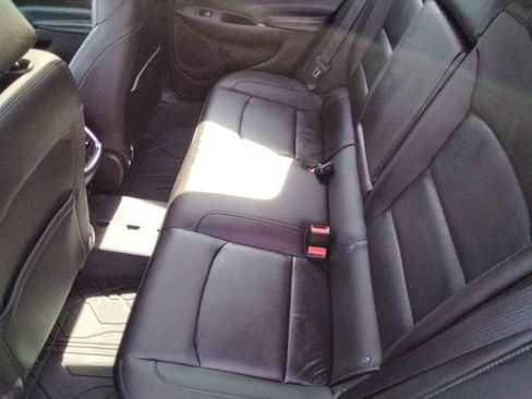 Used 2018 Chevrolet Malibu LT w/ Leather Package image 23