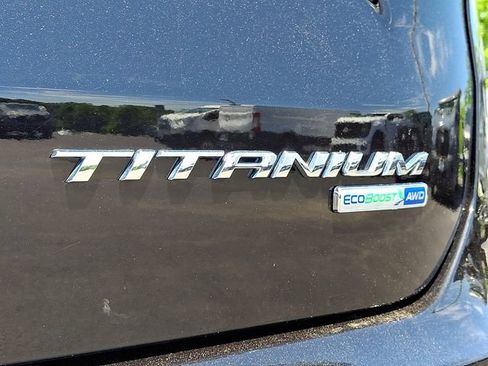 Certified 2020 Ford Edge Titanium w/ Equipment Group 301A AWD/4WD image 32