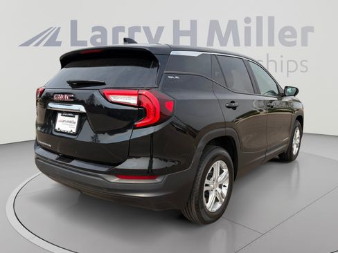 Used 2024 GMC Terrain SLE FWD image 6