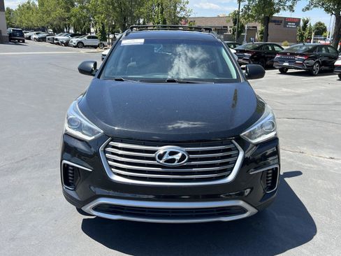 Used 2017 Hyundai Santa Fe SE AWD/4WD image 3