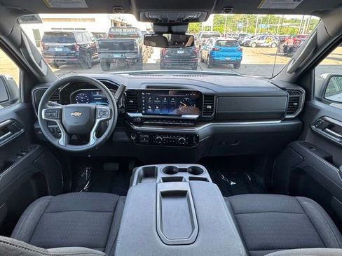 Used 2023 Chevrolet Silverado 1500 LT AWD/4WD image 10
