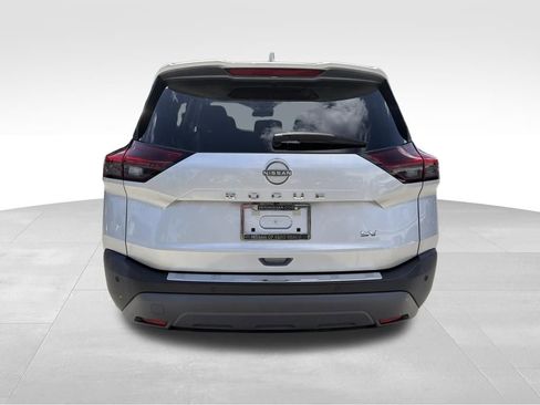 Used 2023 Nissan Rogue SV w/ SV Premium B Package image 7