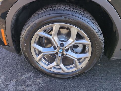 Used 2024 BMW X3 xDrive30i w/ Premium Essential Package image 9