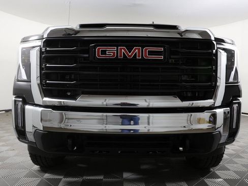 New 2026 GMC Sierra 2500 Pro w/ Convenience Package AWD/4WD image 2
