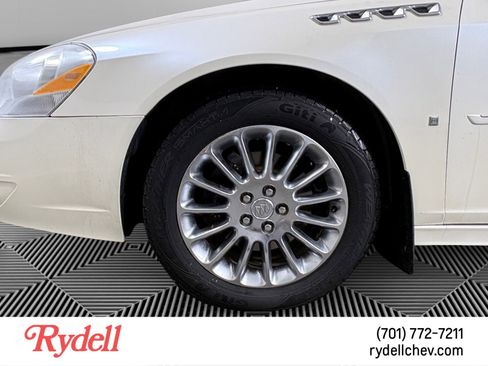 Used 2009 Buick Lucerne Super image 9