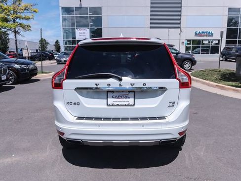 Used 2016 Volvo XC60 T5 Premier w/ Proximity Package AWD/4WD image 9