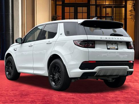 Used 2025 Land Rover Discovery Sport S image 4