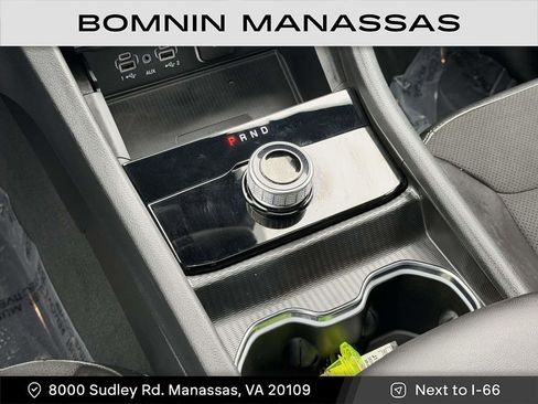 Used 2024 Jeep Grand Cherokee L Altitude image 11