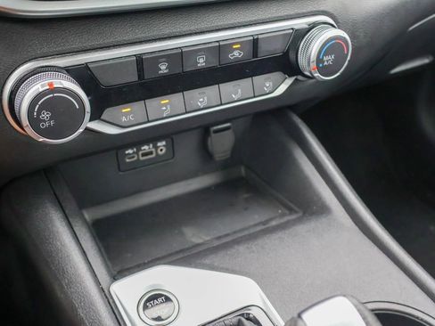 Used 2025 Nissan Altima 2.5 SV FWD image 20