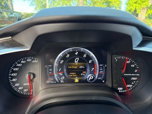 Used 2017 Chevrolet Corvette Stingray Coupe w/ 1LT image 23