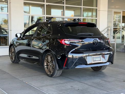 Certified 2025 Toyota Corolla Hatchback w/ SE Package FWD image 10