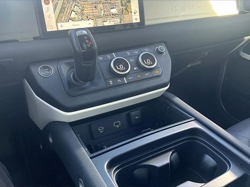 Used 2023 Land Rover Defender 110 S image 14