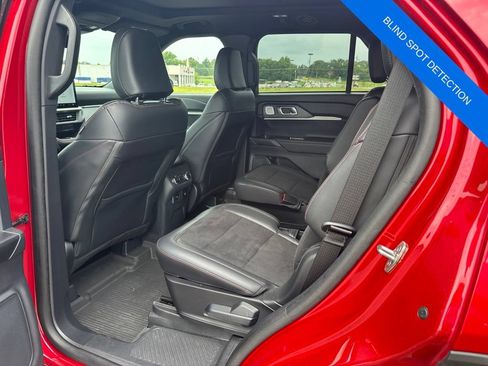 Used 2025 Ford Explorer ST w/ Sun And Sound Package AWD/4WD image 18