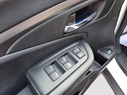 Used 2021 Honda Pilot EX image 23