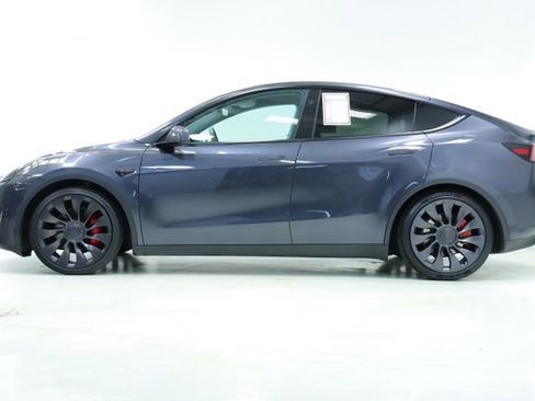Used 2024 Tesla Model Y Performance AWD/4WD image 4