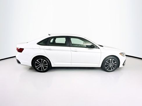 Used 2025 Volkswagen Jetta Sport image 10