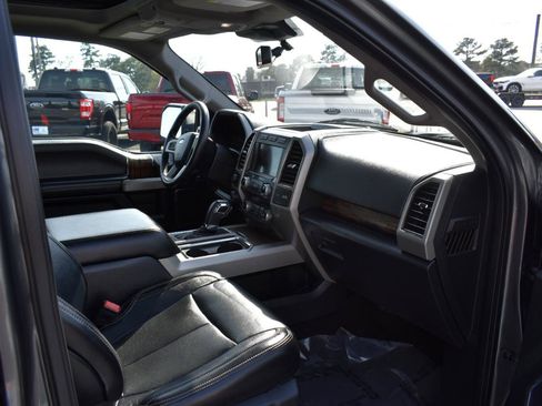 Used 2019 Ford F150 Lariat w/ Equipment Group 502A Luxury AWD/4WD image 13