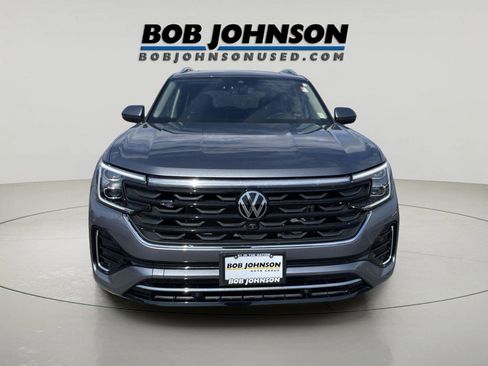 Used 2024 Volkswagen Atlas SEL Premium R-Line image 8