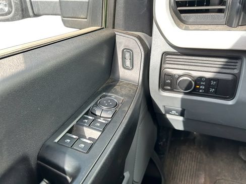 Used 2025 Ford F250 XL AWD/4WD image 18