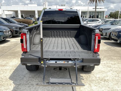 Used 2024 Ford F250 Lariat w/ Lariat Ultimate Package AWD/4WD image 10
