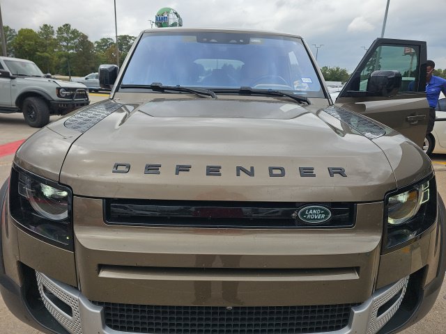 Used 2021 Land Rover Defender 110 SE AWD/4WD image 10